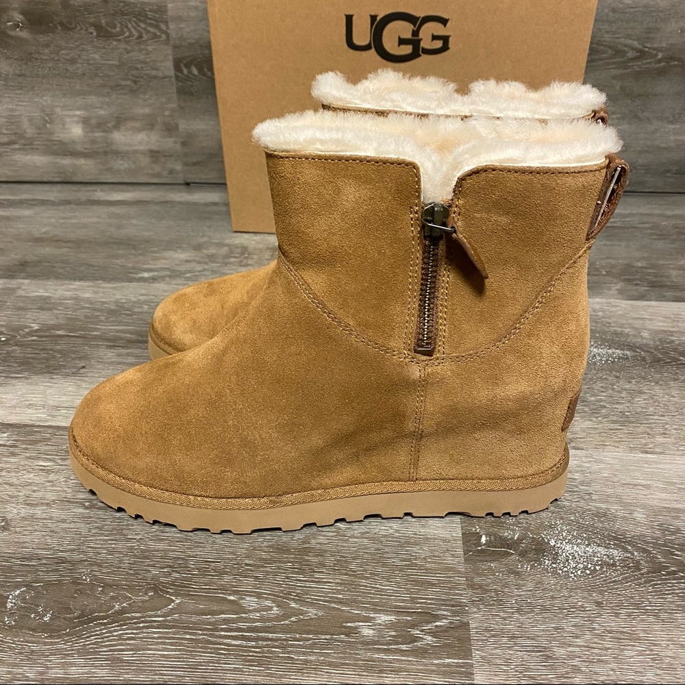 UGG | Classic Femme Zip Mini In Chestnut NEW In Box - Picture 7 of 12
